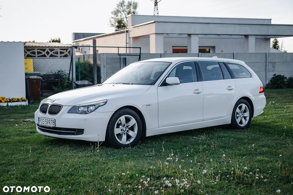 BMW Seria 5 525d Touring - 26