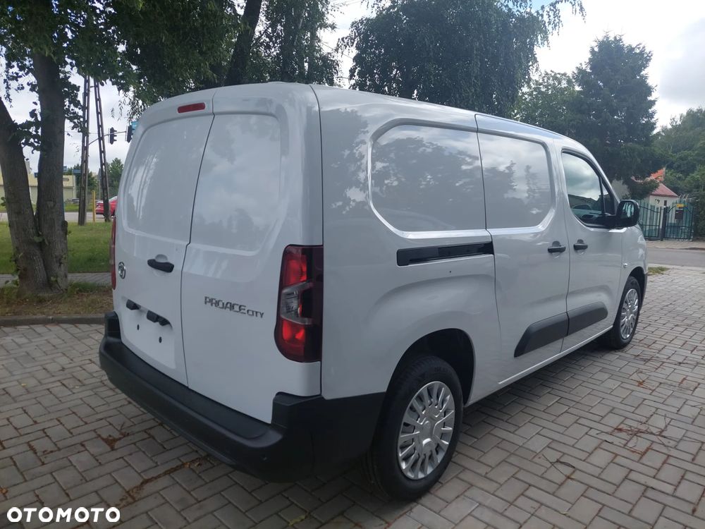 Toyota Proace City EV - 8