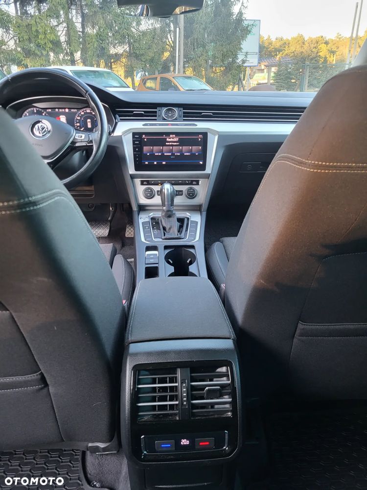 Volkswagen Passat Variant 2.0 TDI DSG (BlueMotion Technology) Comfortline - 11
