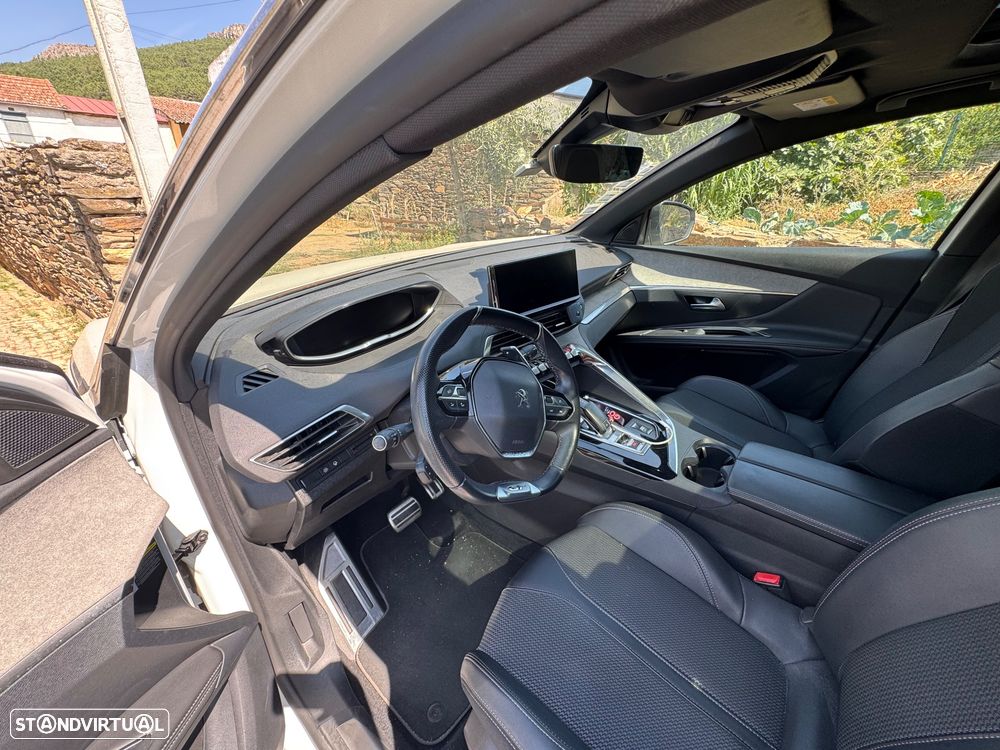 Peugeot 3008 1.5 BlueHDi GT EAT8 - 18