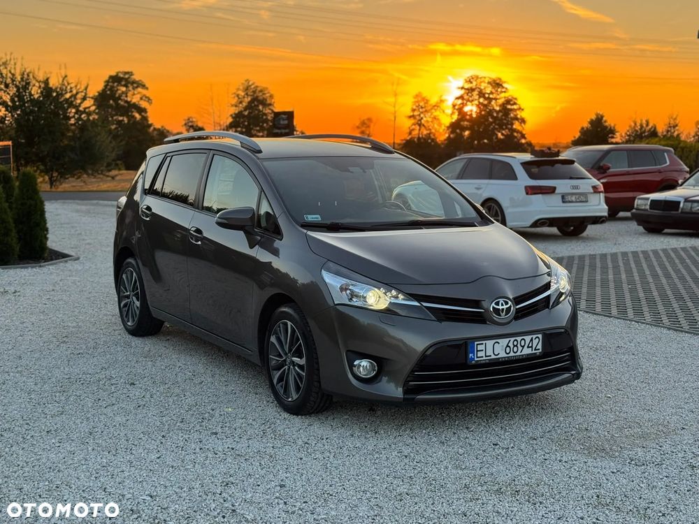 Toyota Verso 1.8 Prestige 7os EU6 - 6