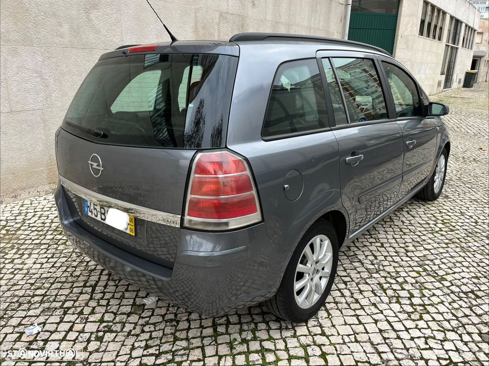 Opel Zafira 1.9 CDTi Enjoy - 3