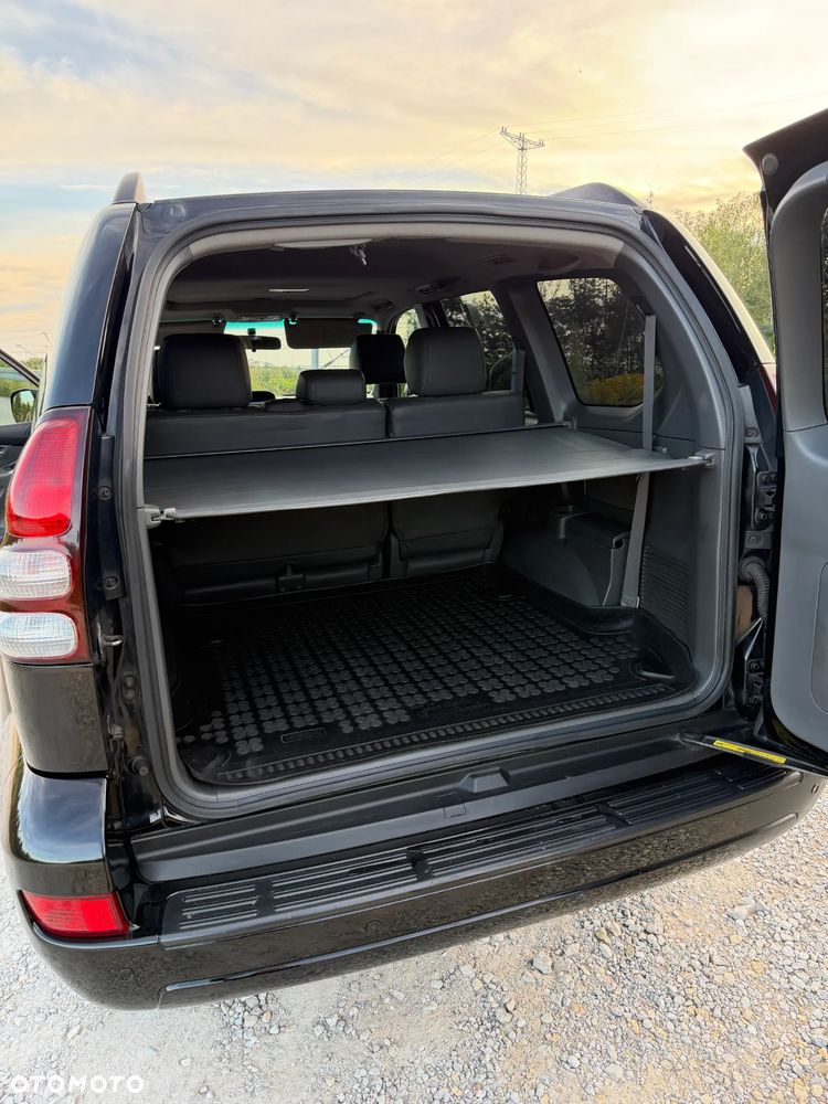 Toyota Land Cruiser - 18