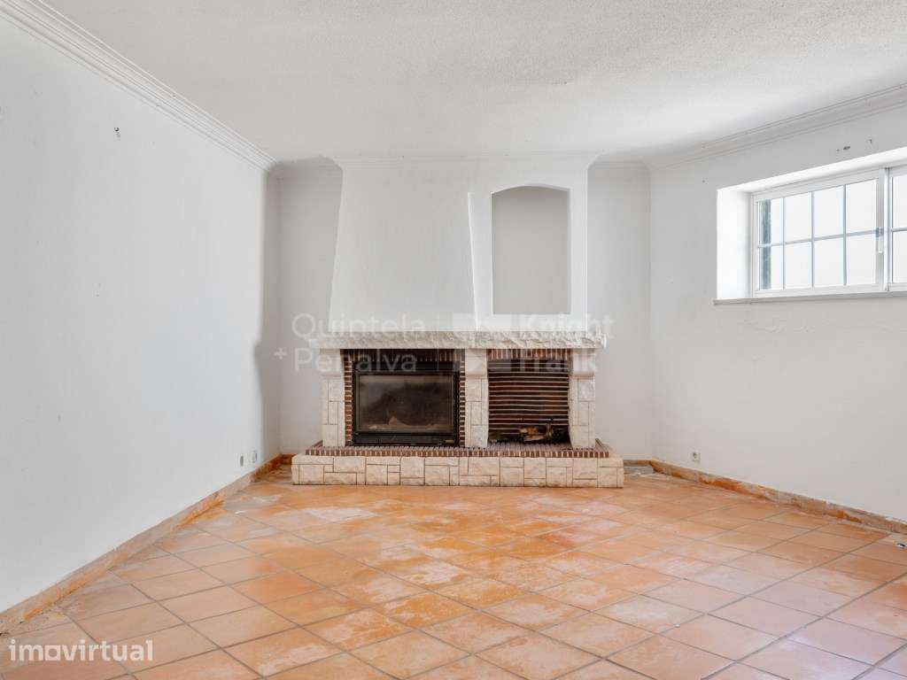 Moradia T5 com 238 m2 e terreno de 330 m2, no Cobre, Cascais - Grande imagem: 3/26