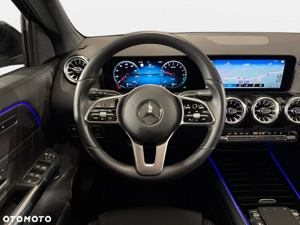 Mercedes-Benz GLA - 20