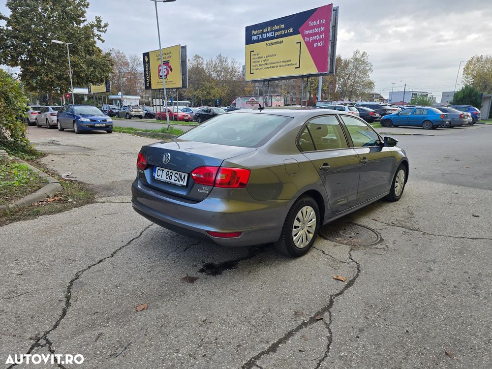 Volkswagen Jetta 1.2 TSI Comfortline - 4