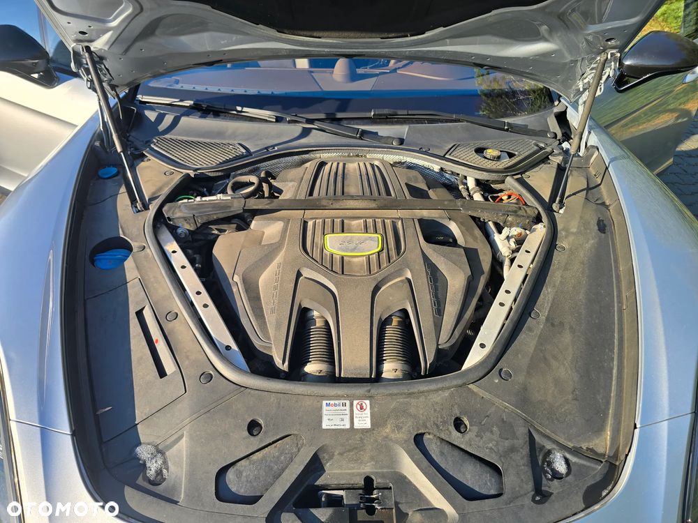 Porsche Panamera 4 - 22
