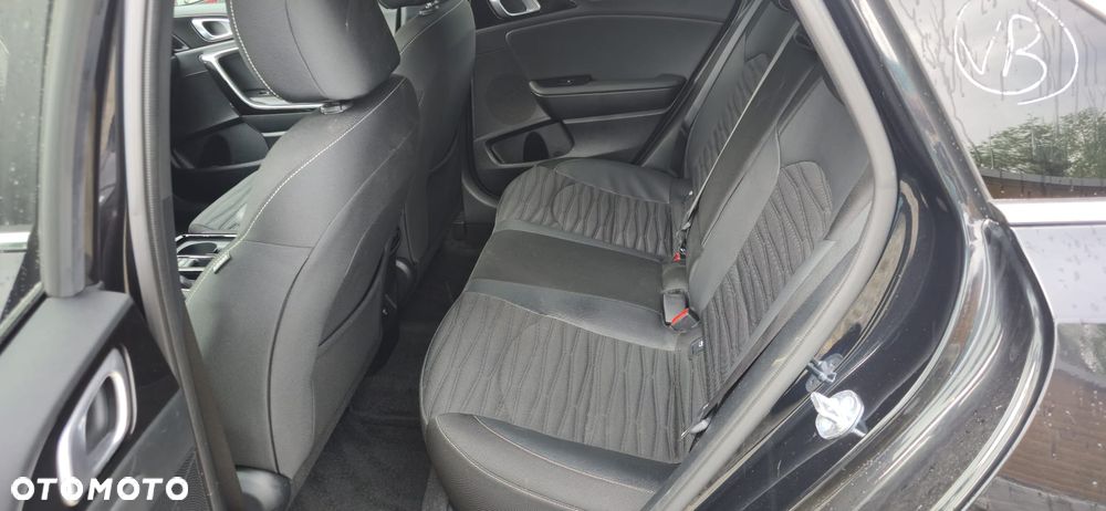 Kia Ceed 1.5 T-GDI DCT7 OPF GT Line - 31
