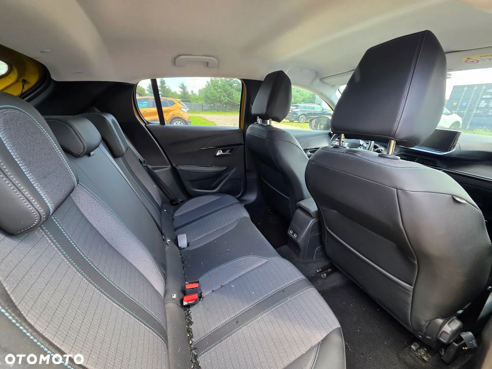 Peugeot 208 PureTech 100 EAT8 Allure - 18