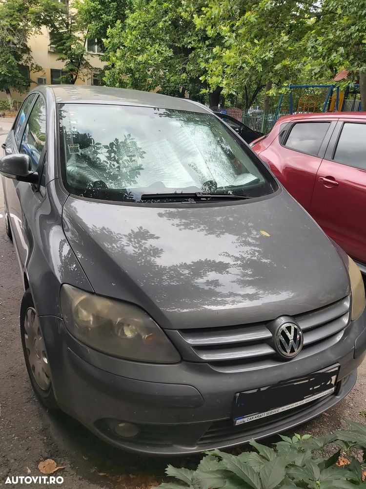 Volkswagen Golf - 1