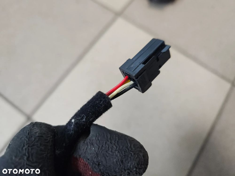 Kamera cofania Peugeot 308 II T9 kombi SW 2015r EKUD - 3