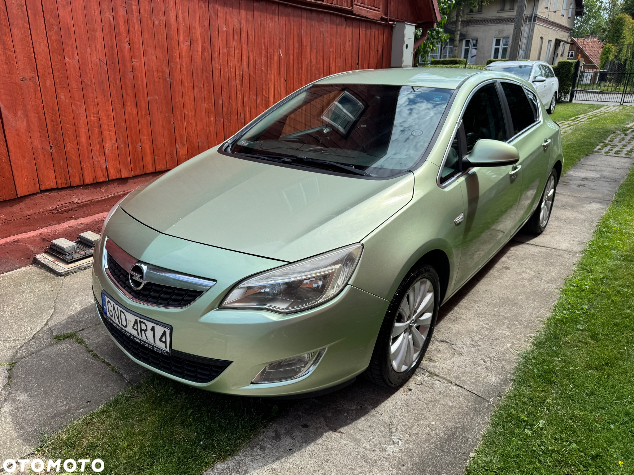 Opel Astra IV 1.4 T Cosmo - 3