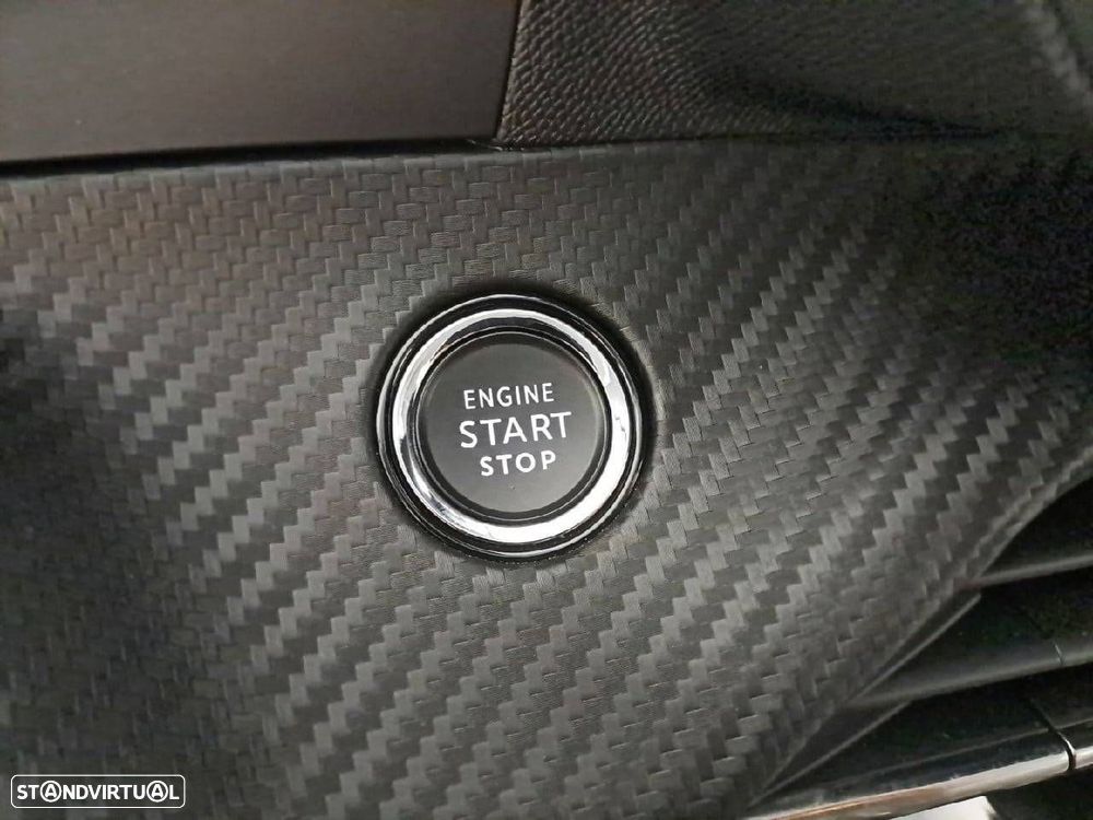 Peugeot 2008 1.2 PureTech Allure - 18