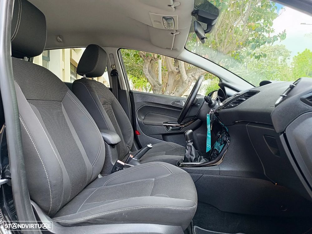 Ford Fiesta 1.5 TDCi Titanium - 18