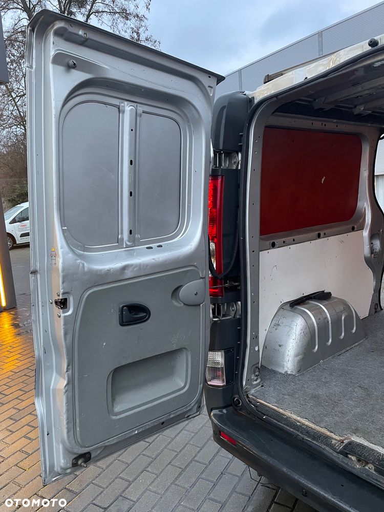 Opel Vivaro - 22