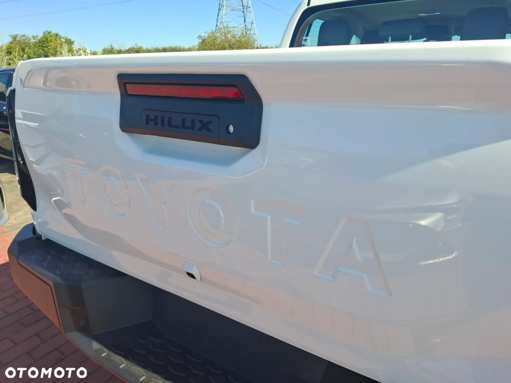Toyota Hilux - 8