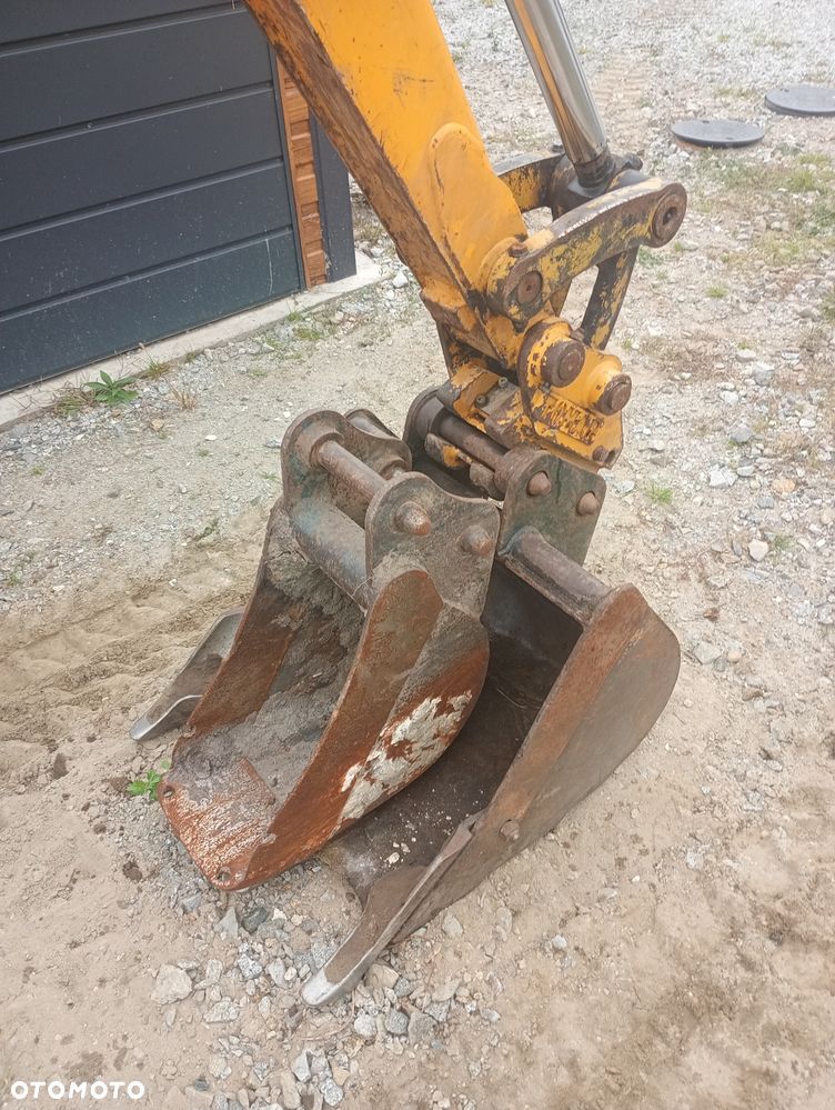JCB 8025 - 10