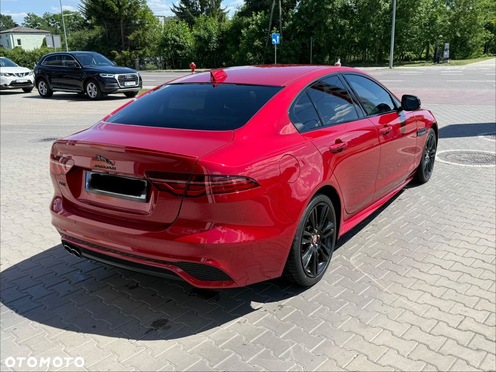 Jaguar XE D200 R-Dynamic HSE - 13