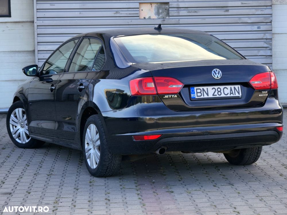 Volkswagen Jetta - 3