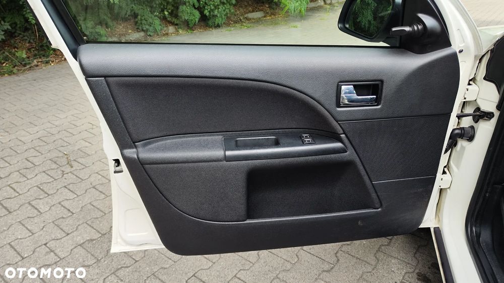 Ford Mondeo 1.8 Trend - 18