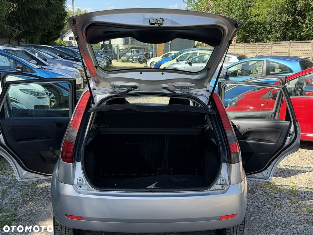 Ford Fiesta - 21