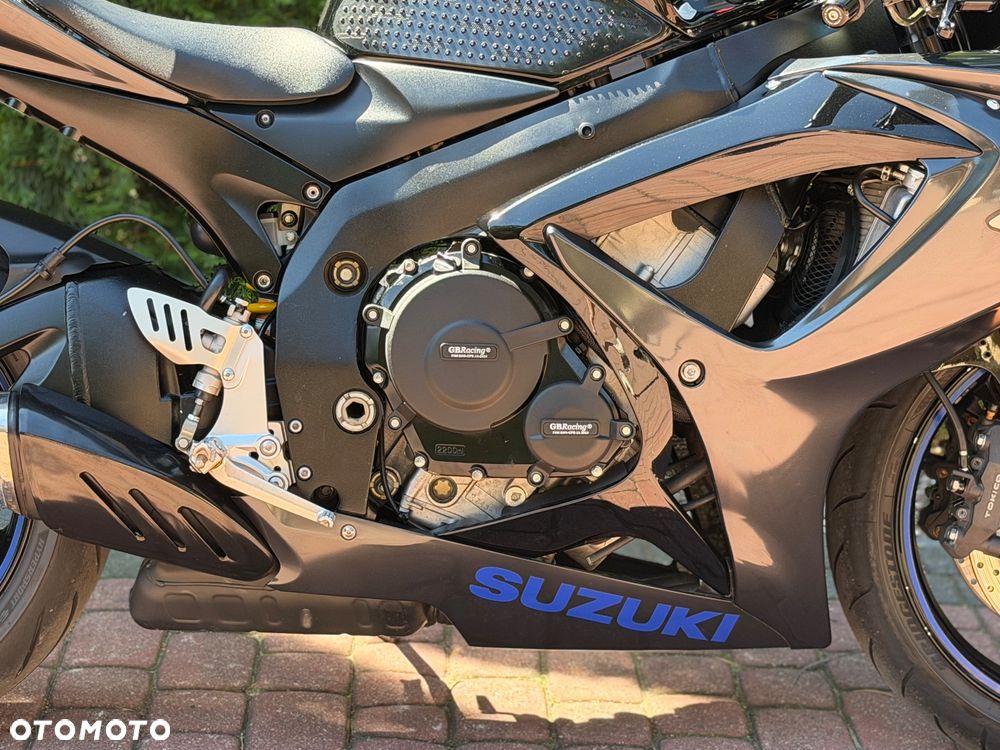 Suzuki GSX-R - 13