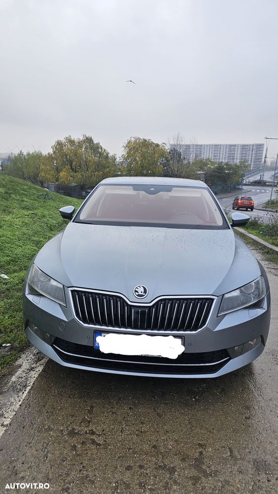 Skoda Superb 2.0 TDI Ambition - 2