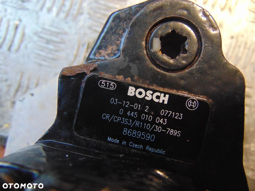 Pompa wtryskowa volvo 2,4 d5 8689590/91 cema sztuka - 3