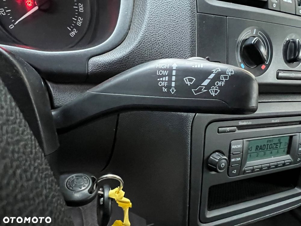 Skoda Roomster 1.2 Fresh - 21