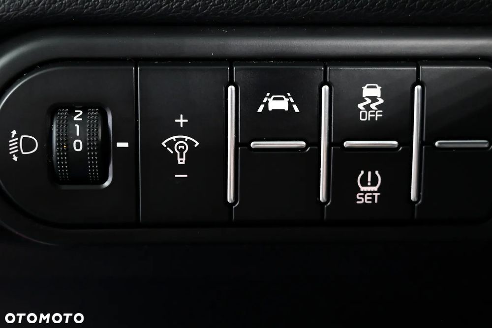 Kia Ceed - 30