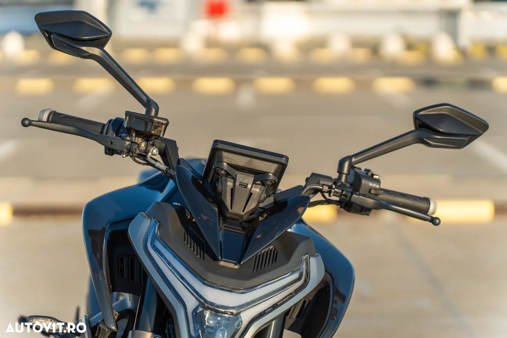 CF Moto 800 NK Advanced - 9