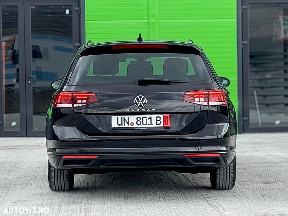 Volkswagen Passat 2.0 TDI SCR DSG Business - 9