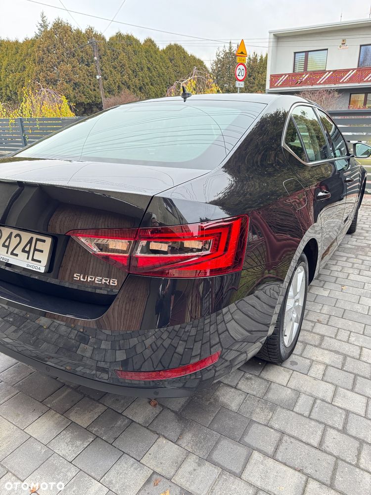 Skoda Superb 2.0 TDI Ambition - 19