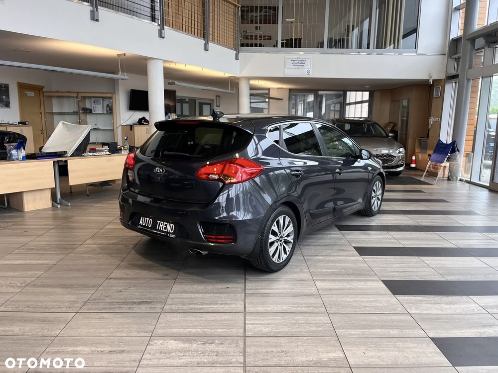 Kia Ceed - 7