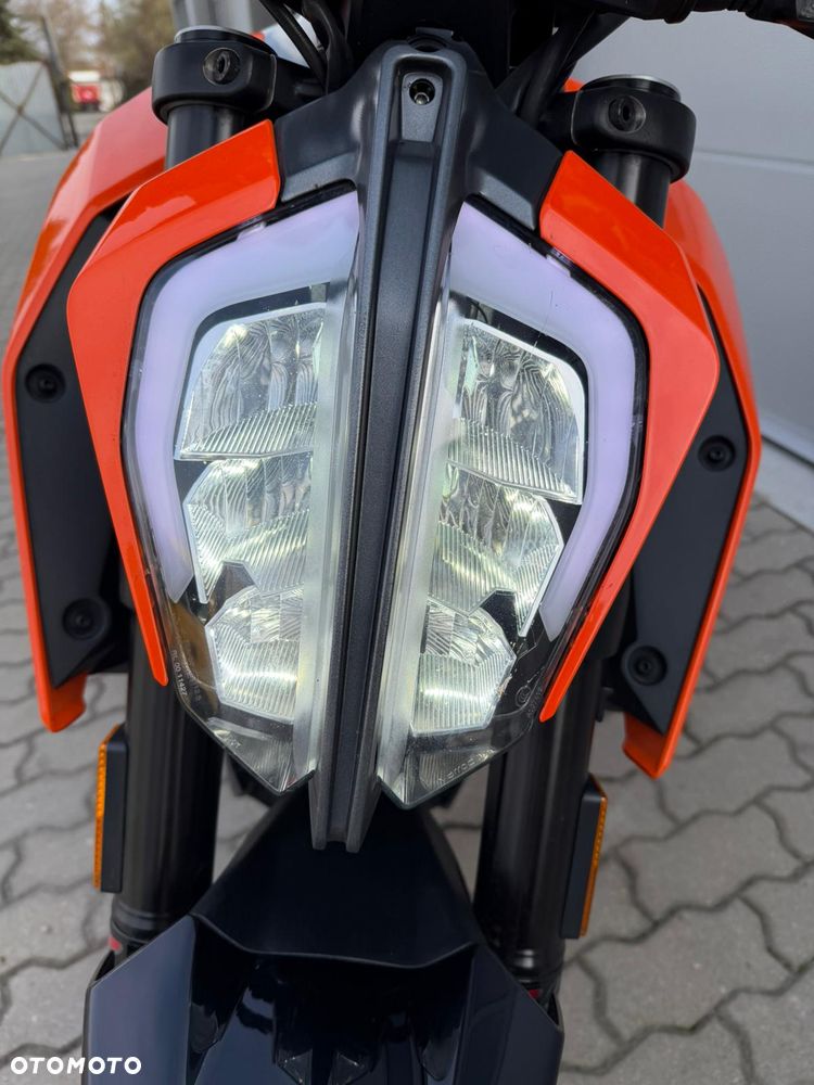 KTM Duke - 18