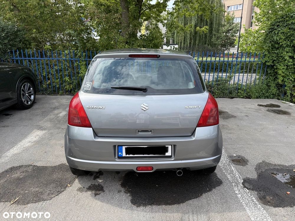 Suzuki Swift - 3