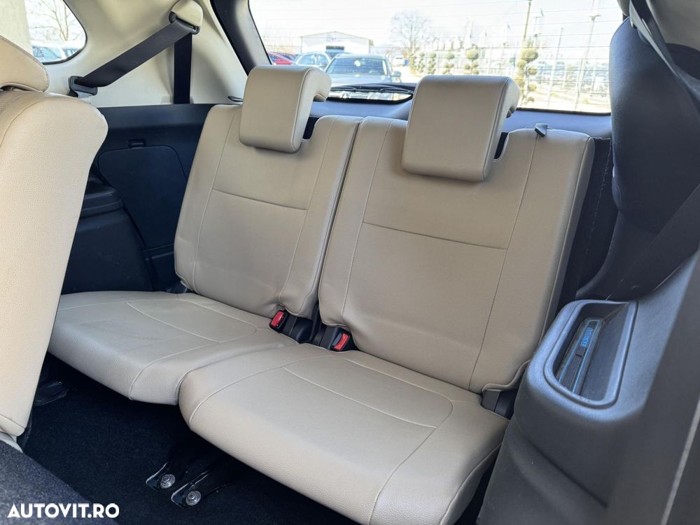 Mitsubishi Outlander - 27