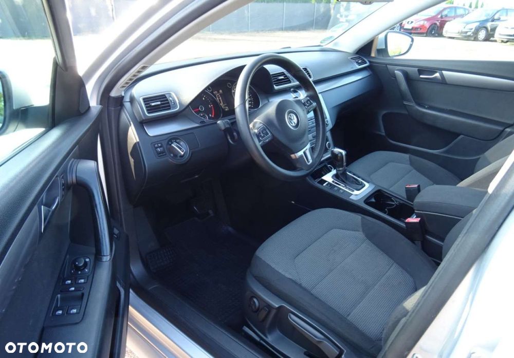 Volkswagen Passat - 5