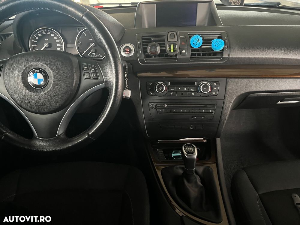 BMW Seria 1 123d - 9