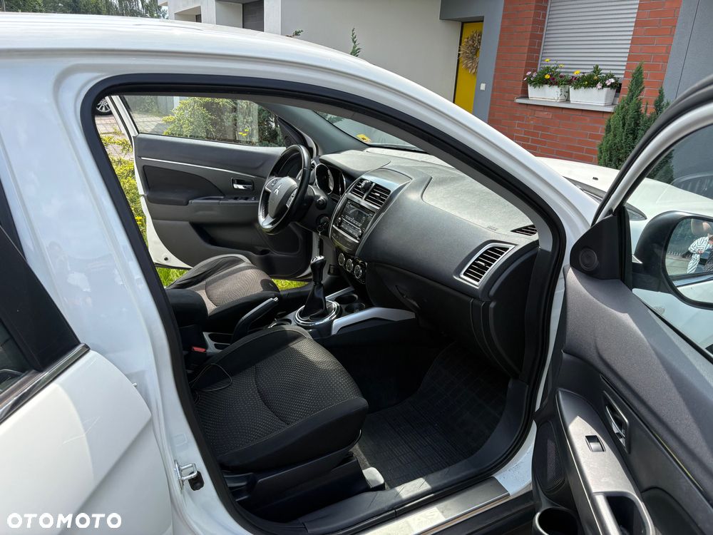 Mitsubishi ASX - 5