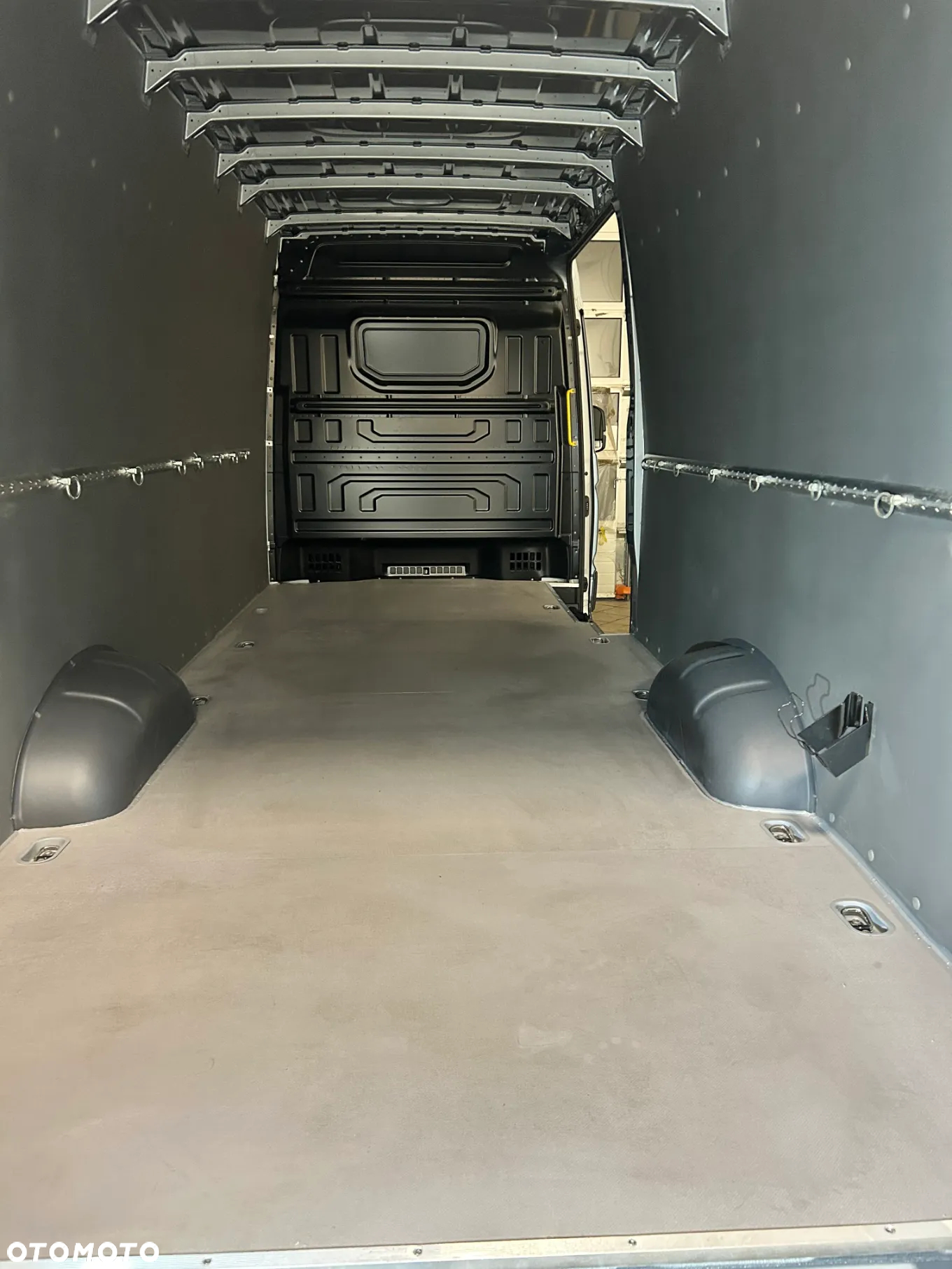 Volkswagen CRAFTER L5H3 ZABUDOWA - 7