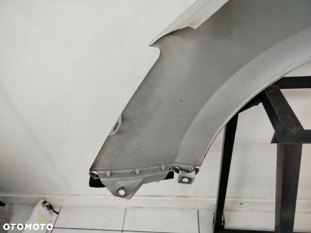 hyundai i20 i lift 12r- błotnik prawy przód przedni rys - 12