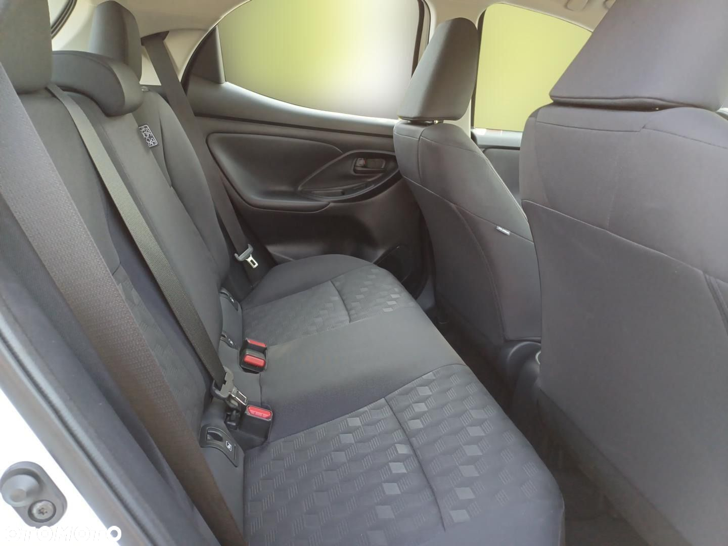 Toyota Yaris 1.5 Comfort CVT - 10