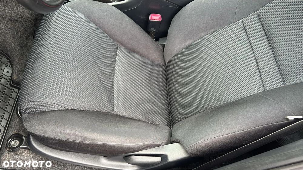 Toyota Hilux 4x4 Double Cab Life - 18