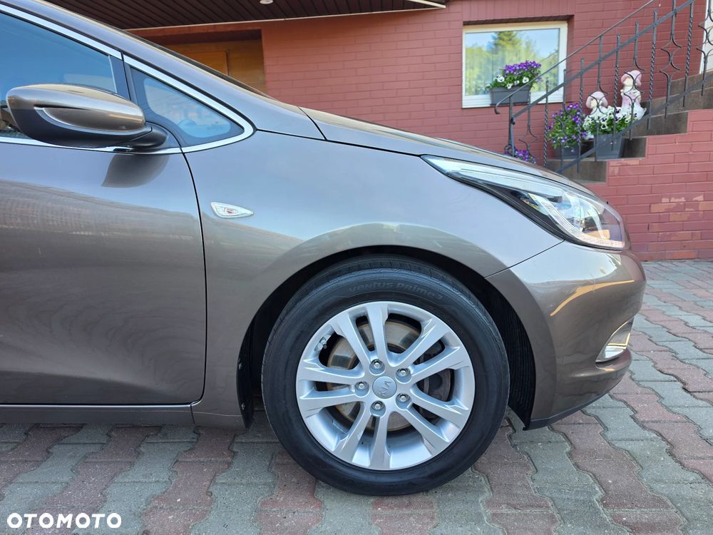 Kia Ceed 1.6 CRDi 128 ISG Spirit - 7