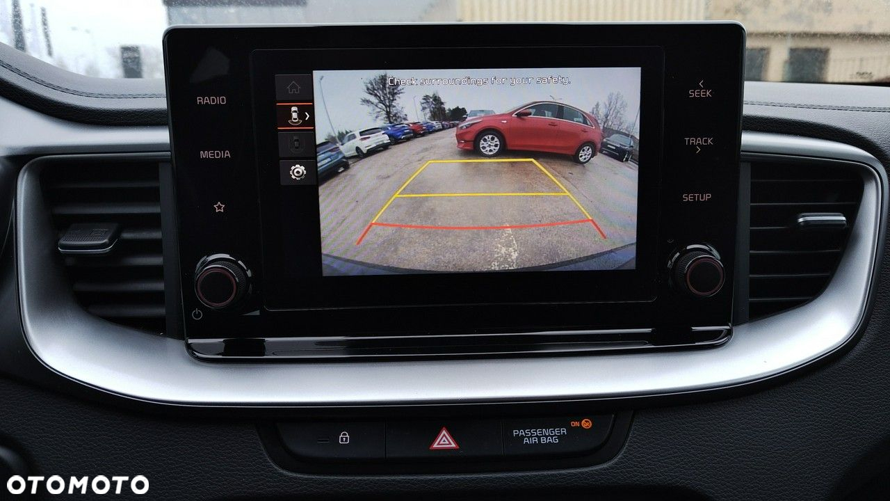 Kia Ceed - 23