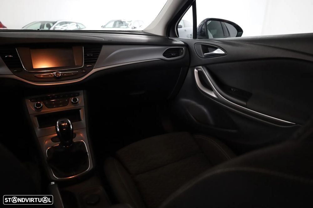 Opel Astra 1.6 D S&S 120 Anos - 9