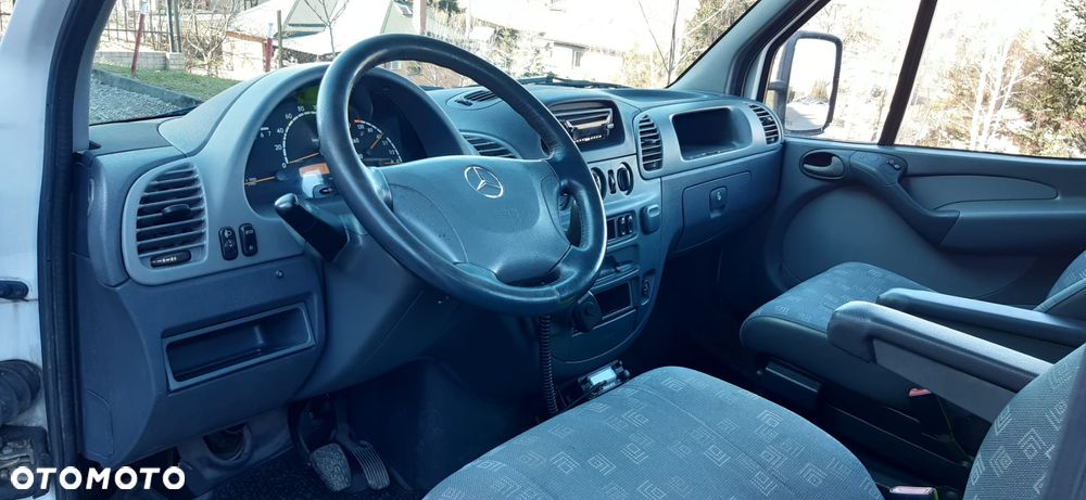 Mercedes-Benz Sprinter - 4