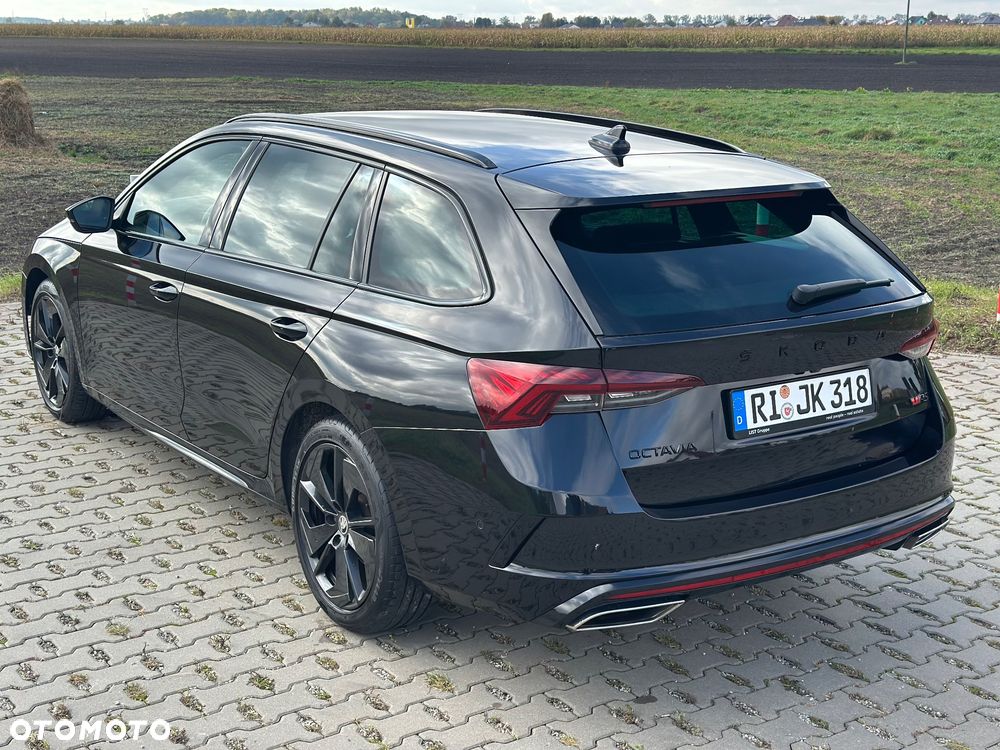 Skoda Octavia Combi 2.0 TDI DSG 4x4 RS Plus - 8