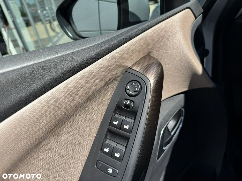 Citroën C4 Grand Picasso - 17